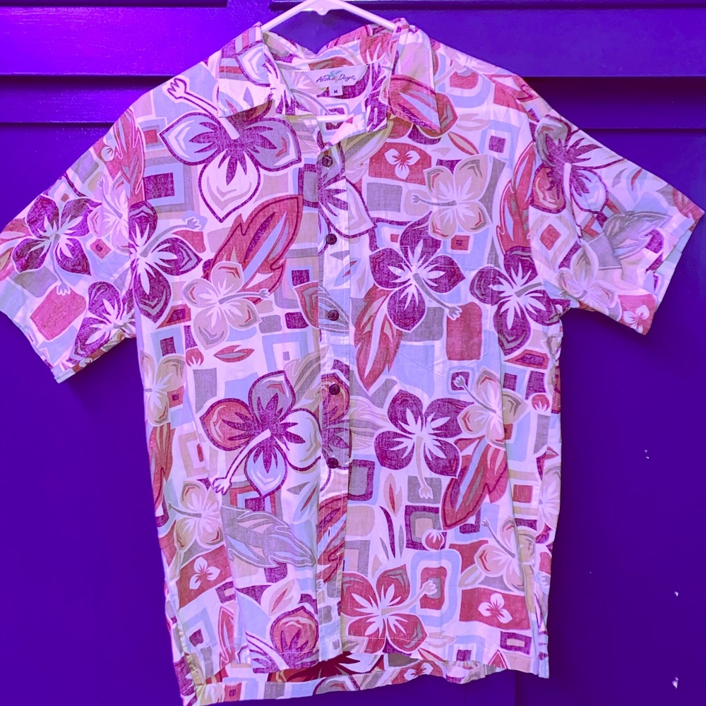 ＶＩＮＴＡＧＥ• Aloha Days Button Up🌺💥🤙🏽